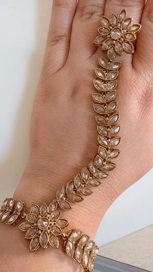 Antique dull color Polki Pearl Kundan Hath Paan single /hand harness/Indian Jewelry/Hand Jewelry/Haath phool/Hathh Panja