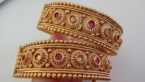 Traditional Gold Plated Bangles Set Of 2/Indian Bangles/Antique gold Kada/Kundan bridal bangles set/kada bangle set/Indian bangles Bracelets