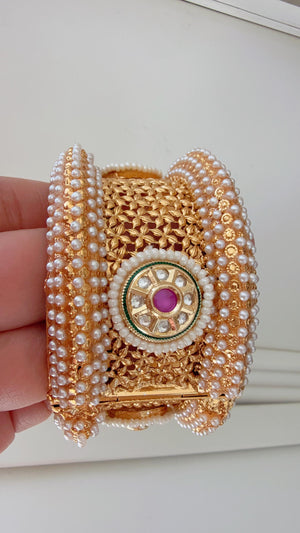 Openable Rajwadi single wide kada /Antique gold Kada/Kundan bridal Kada /Gold Kada/Indian bangles /Indian Wedding jewelry