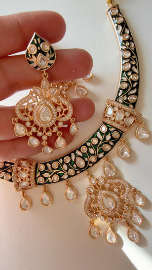 Moissanite kundan Green hasli necklace set with chand bali earrings/Diamond Hasli / Rajwadi Green Hasli /Indian Wedding jewelry
