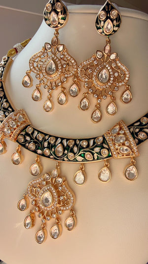 Moissanite kundan Green hasli necklace set with chand bali earrings/Diamond Hasli / Rajwadi Green Hasli /Indian Wedding jewelry