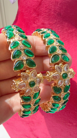 Kemp green Openable Gold kada /Antique gold Kada/Kundan bridal bangles set/Green Kada/Indian bangles Bracelets