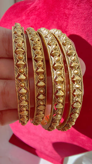 Set of 4 gold Antique Bridal kada Filigree bangles set/Bridal bangles/Rajwadi bangles/Indian Bangles/Bangles/Ruby diamond Kemp bangles
