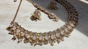 Petite look Antique Polki Kundan Baby pink Necklace Set with stud Earrings and Tikka | Indian Jewelry | Bridal Jewelry Kaur