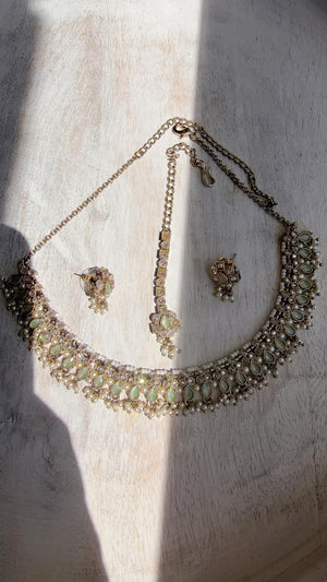 Petite look Antique Polki Kundan Mint Necklace Set with stud Earrings and Tikka | Indian Jewelry | Bridal Jewelry Kaur