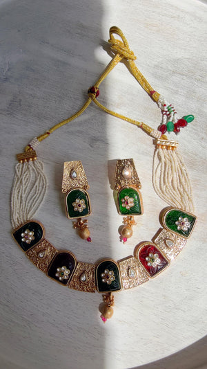 Traditional Kundan Statement Green Necklace Set/Indian Bridal Jewelry/Gold Finish Wedding Necklace - Heritage