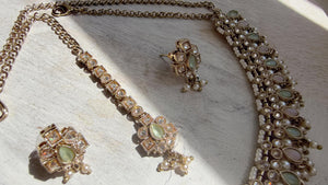 Petite look Antique Polki Kundan Mint pink Necklace Set with stud Earrings and Tikka | Indian Jewelry | Bridal Jewelry Kaur