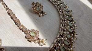Petite look Antique Polki Kundan Mint Necklace Set with stud Earrings and Tikka | Indian Jewelry | Bridal Jewelry Kaur