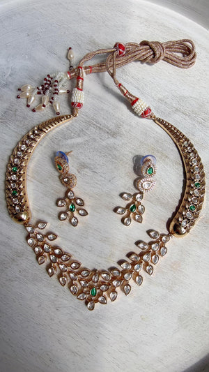 Emerald kundan hasli style Necklace Set Indian Bridal Wedding Jewelry / diamond Hasli /Indian Wedding jewelry