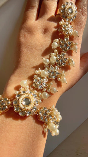 Kundan Hath Paan/Bracelet/Haath phool/Hathh Panja/hand harness/Indian Hand Jewelry//Bridal Jewelry/Indian Wedding jewelry
