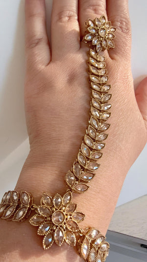 Antique dull color Polki Pearl Kundan Hath Paan single /hand harness/Indian Jewelry/Hand Jewelry/Haath phool/Hathh Panja