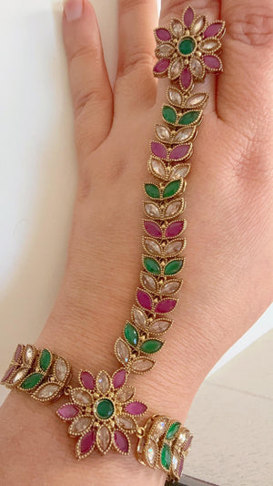 Ruby Green Polki Pearl Kundan Hath Paan single /hand harness/Indian Jewelry/Hand Jewelry/Haath phool/Hand Chain Bracelet for Her