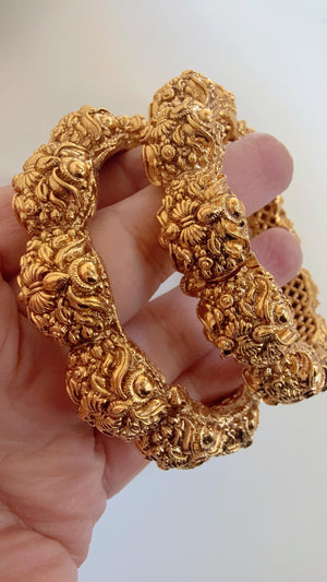 Antique Gold Bangles bangle/Indian Bangles/Antique gold Kada/Kundan bridal bangles set/Gold Kada/Indian bangles Bracelets