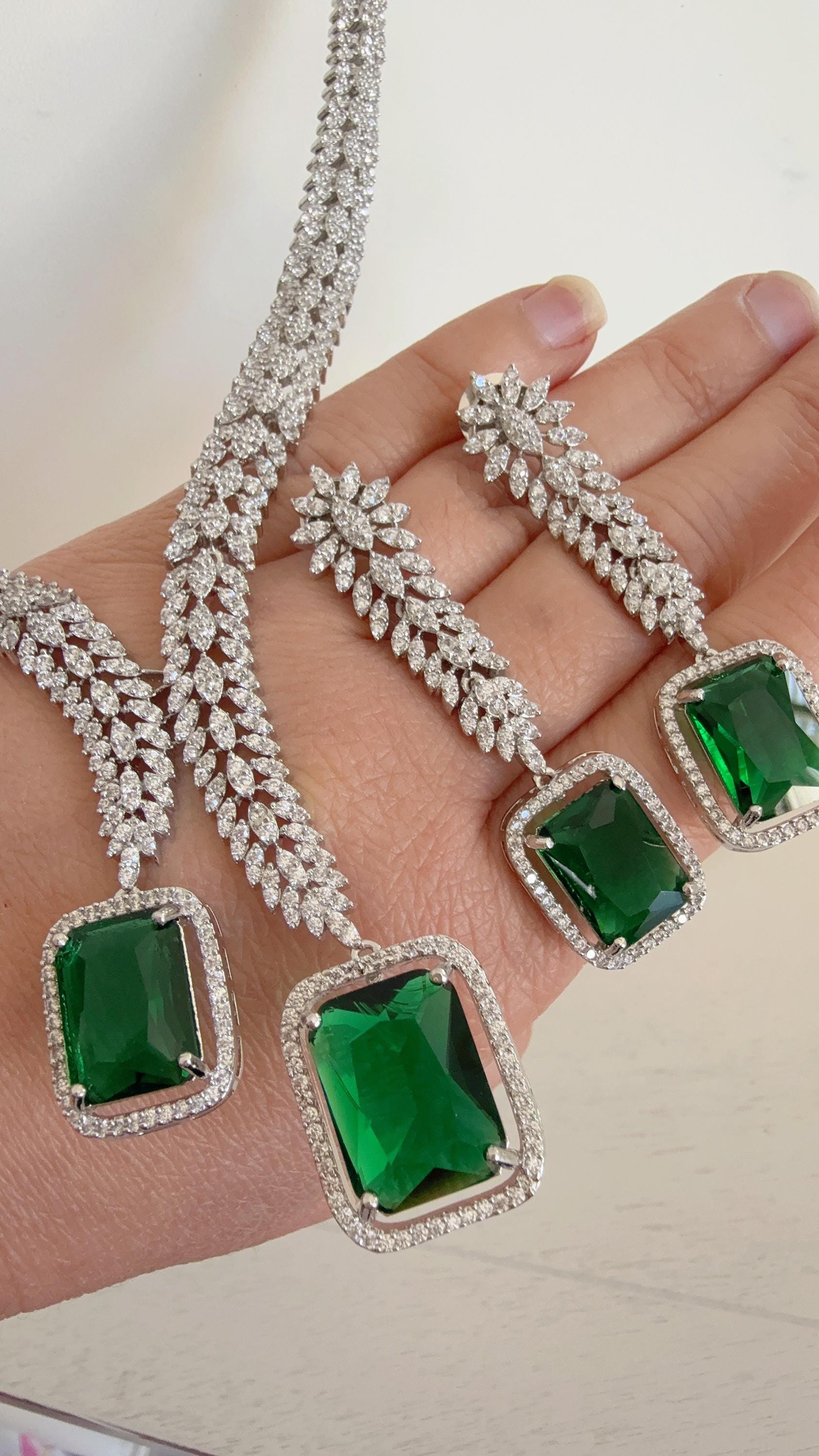 Silver Diamond emerald Necklace /Indian jewelry/ CZ 2 tone diamond Choker/Bridal choker/Diamond Jewelry / Indian Necklace/diamond necklace