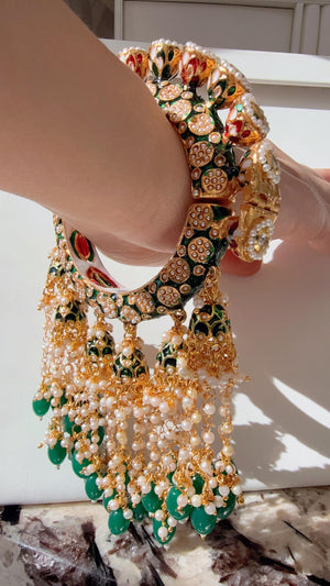 New arrival Bridal Rajwadi Kada with kalira jhumka / Sangeet Kada/ Emerald Rajwadi Kada /Indian Wedding jewelry/Green Kundan bridal bangles