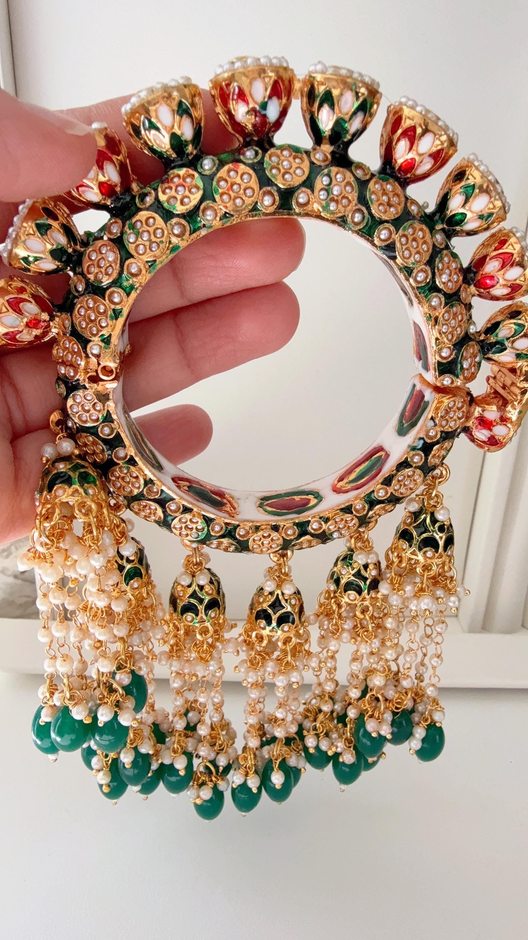New arrival Bridal Rajwadi Kada with kalira jhumka / Sangeet Kada/ Emerald Rajwadi Kada /Indian Wedding jewelry/Green Kundan bridal bangles