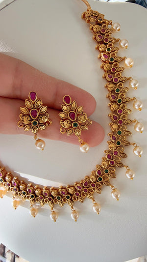 Ruby Green Choker Necklace /Indian Choker /Guttapusalu necklace /Temple jewelry/South Indian jewelry/Indian Wedding jewelry