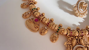 Ruby green Matt gold Necklace /Indian Choker /Guttapusalu necklace /Temple jewelry/South Indian jewelry/Indian Wedding jewelry
