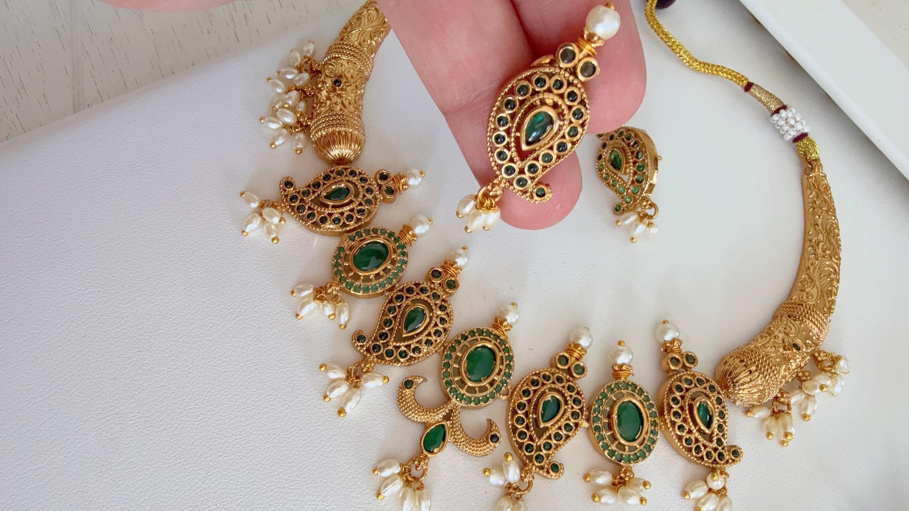 Ruby green hasli Choker Necklace /Indian Choker /Guttapusalu necklace /Temple jewelry/South Indian jewelry/Indian Wedding jewelry