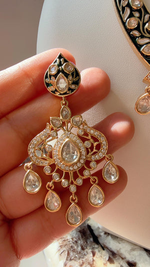 Moissanite kundan Green hasli necklace set with chand bali earrings/Diamond Hasli / Rajwadi Green Hasli /Indian Wedding jewelry