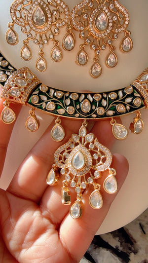 Moissanite kundan Green hasli necklace set with chand bali earrings/Diamond Hasli / Rajwadi Green Hasli /Indian Wedding jewelry