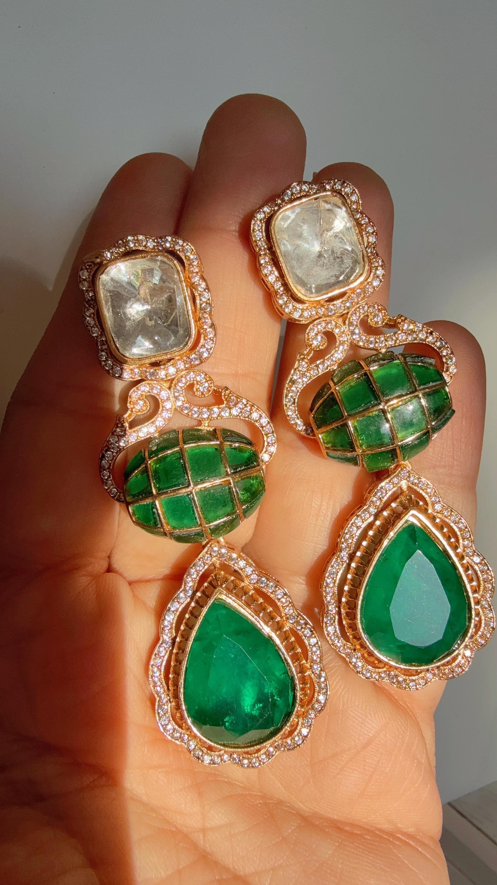 Sabyasachi-Inspired Moissanite kundan Earrings/Elegant Statement Jewelry/ Moissanite Green emerald Earrings/Bridal Diamond earrings