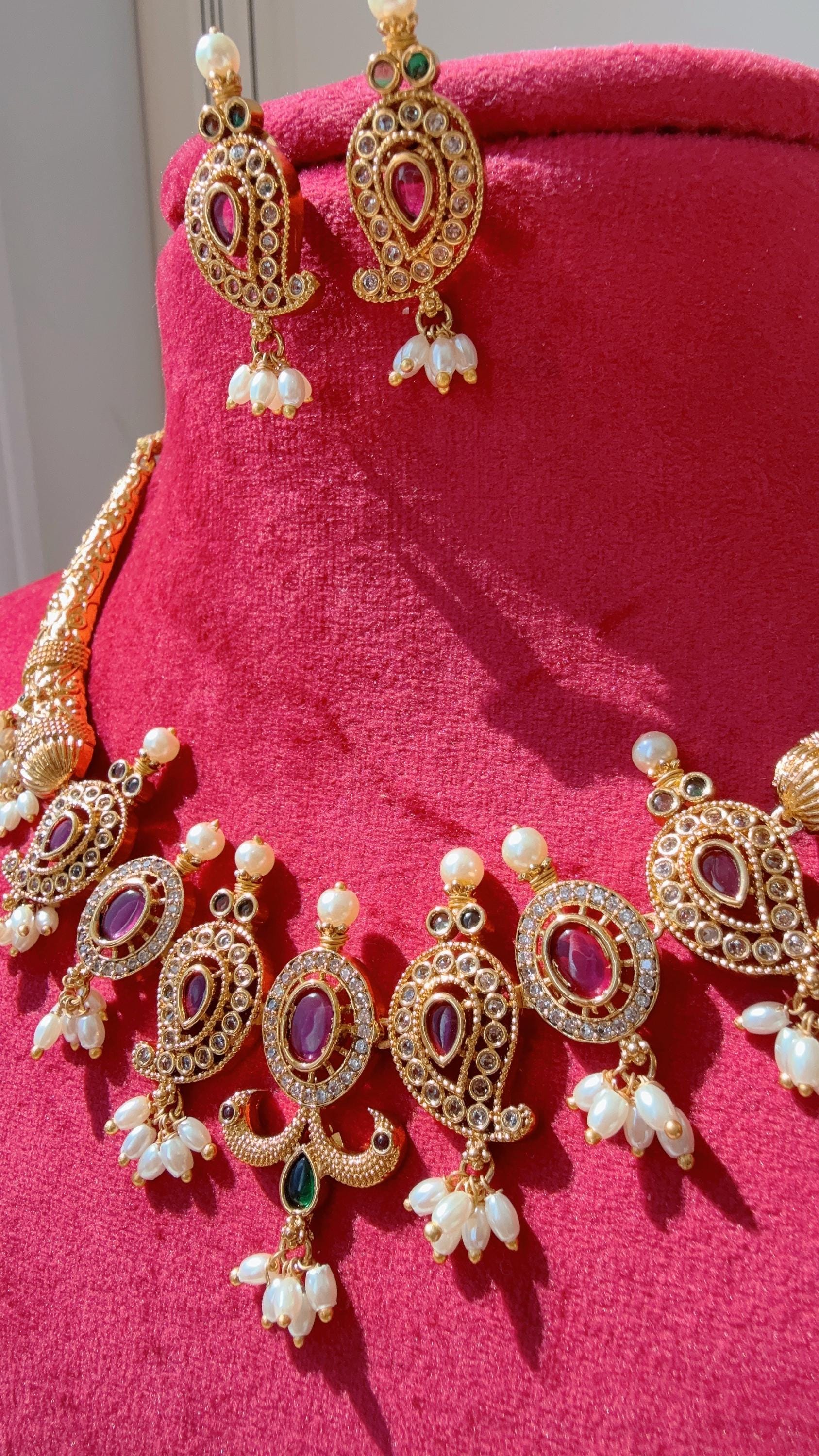 Ruby green hasli Choker Necklace /Indian Choker /Guttapusalu necklace /Temple jewelry/South Indian jewelry/Indian Wedding jewelry