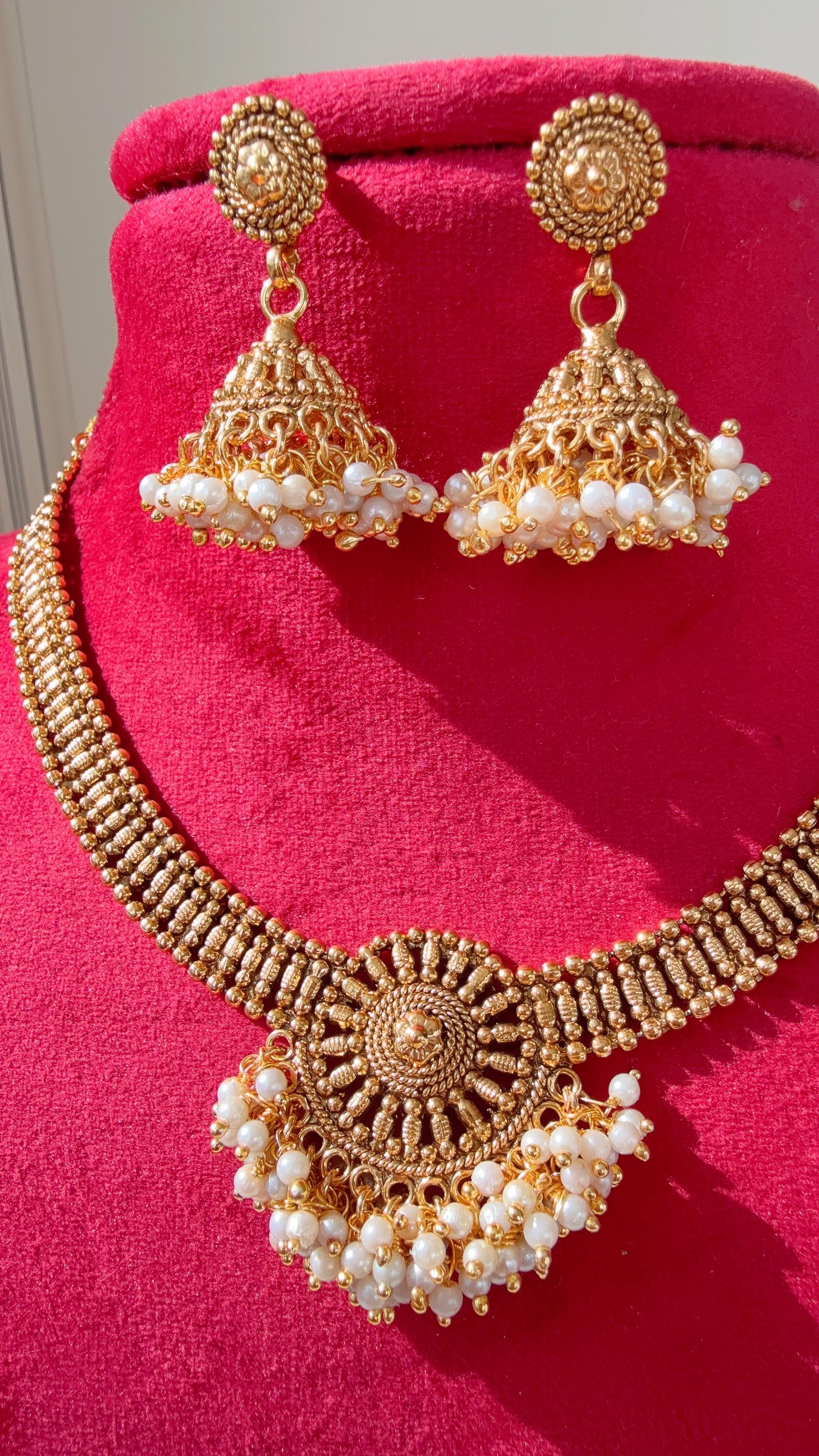 Antique Gold Necklace/Indian wedding jewelry/South Indian Jewelry/Wedding necklace/Temple Jewelry
