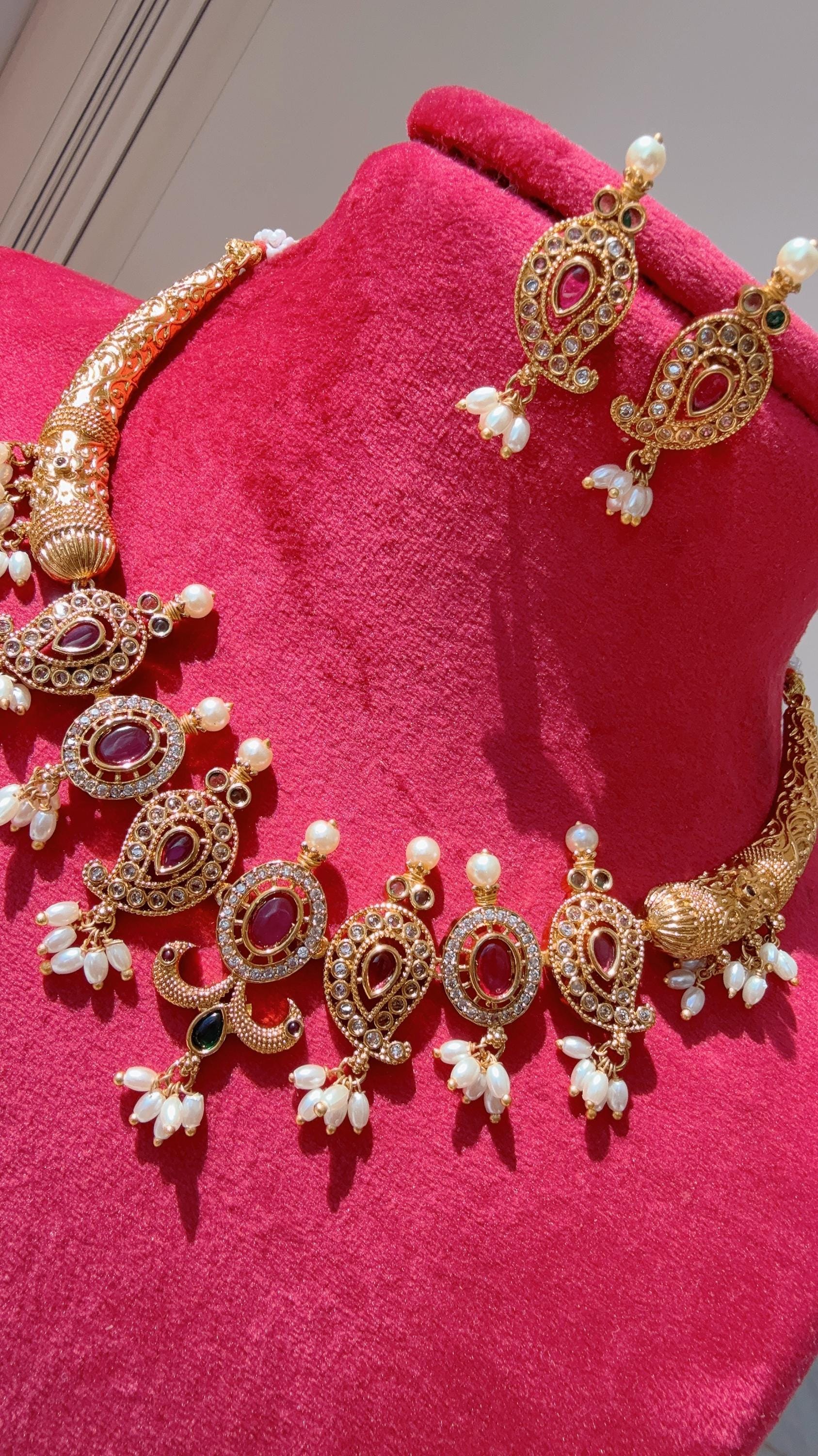 Ruby green hasli Choker Necklace /Indian Choker /Guttapusalu necklace /Temple jewelry/South Indian jewelry/Indian Wedding jewelry