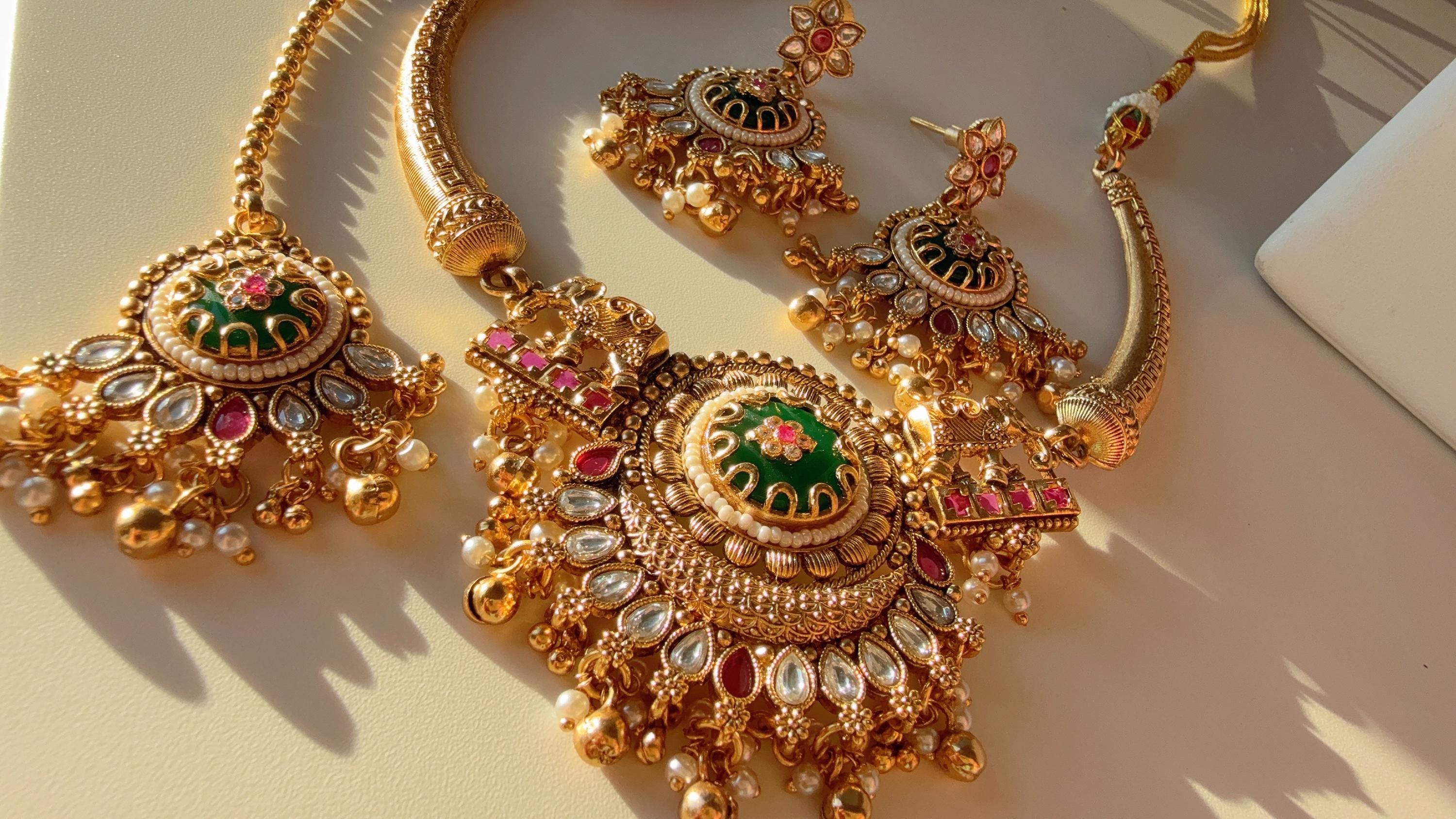 Heritage inspired hasli style Kundan Necklace Set with bonus Maang tikka //Kundan Heritage Necklace Set//