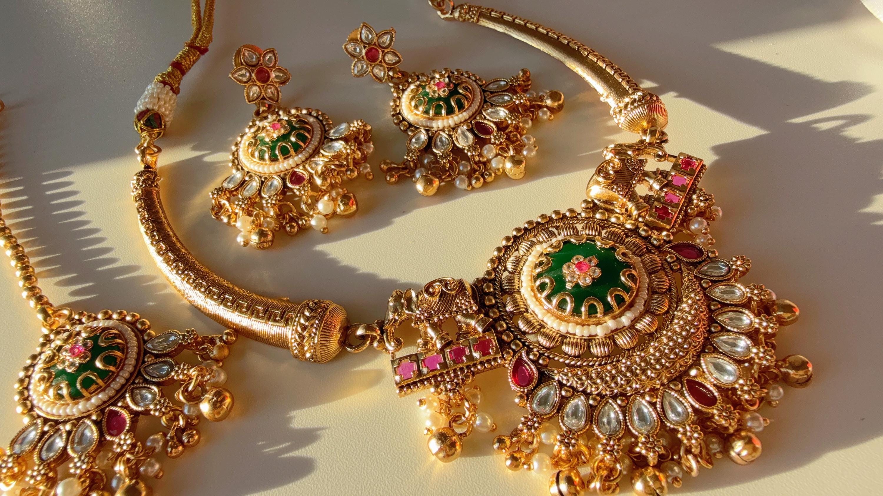 Heritage inspired hasli style Kundan Necklace Set with bonus Maang tikka //Kundan Heritage Necklace Set//