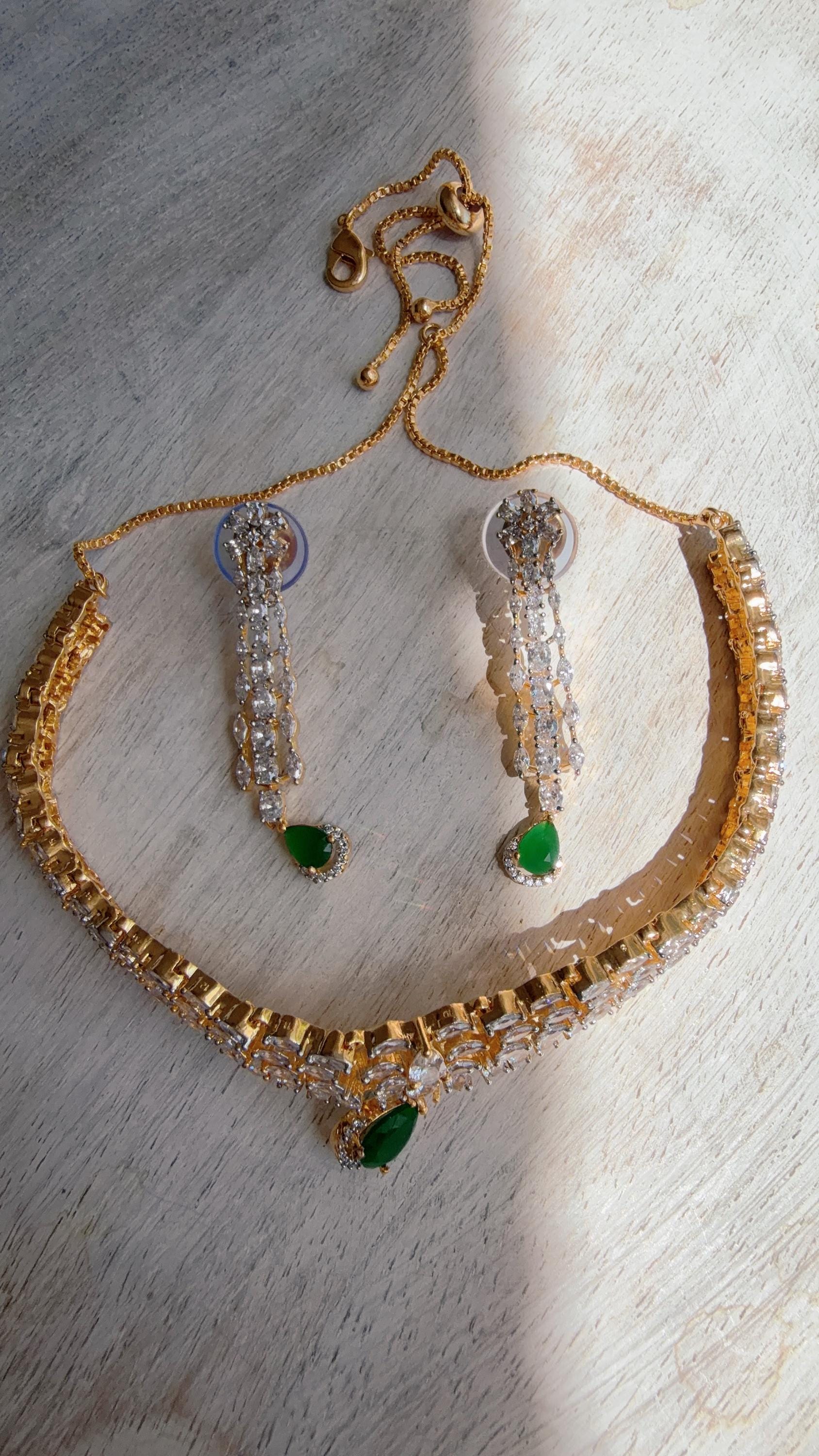 2 tone Emerald green diamond choker/Indian jewelry/Bridal choker/ bridal diamond choker/green necklace choker