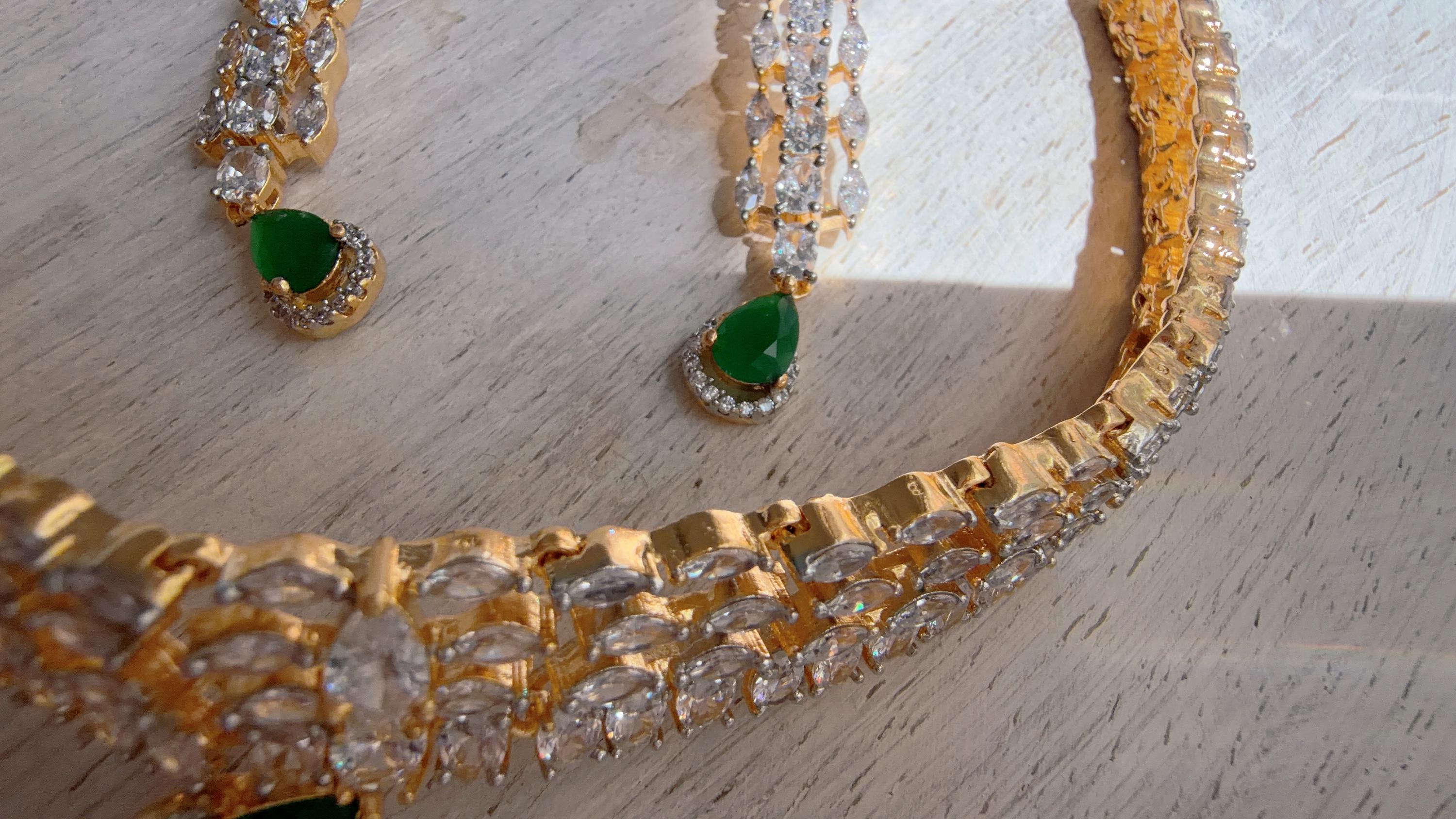 2 tone Emerald green diamond choker/Indian jewelry/Bridal choker/ bridal diamond choker/green necklace choker