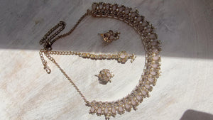 Petite look Antique Polki Kundan Baby pink Necklace Set with stud Earrings and Tikka | Indian Jewelry | Bridal Jewelry Kaur