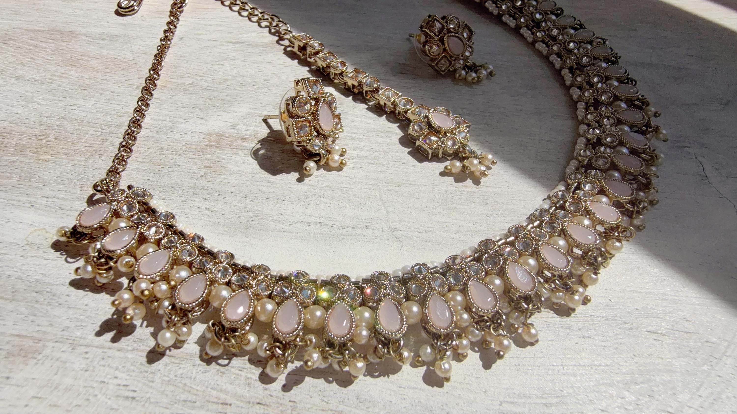 Petite look Antique Polki Kundan Baby pink Necklace Set with stud Earrings and Tikka | Indian Jewelry | Bridal Jewelry Kaur