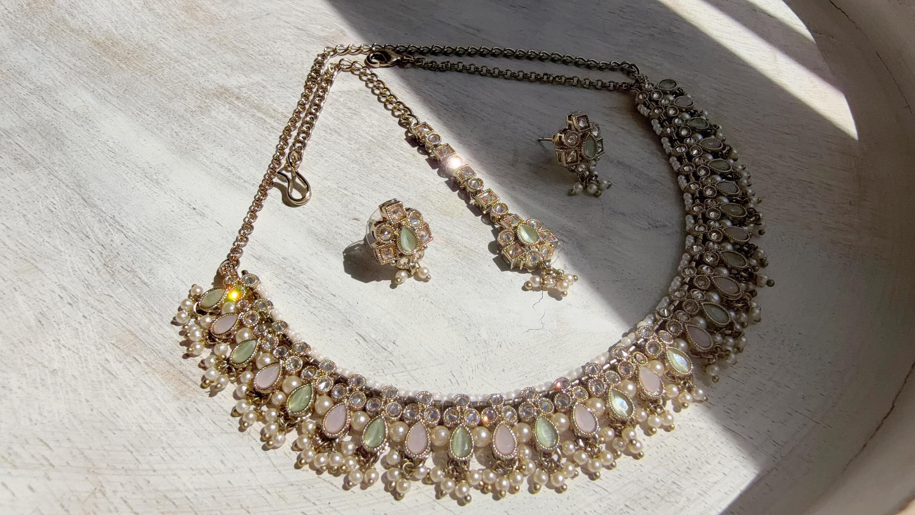Petite look Antique Polki Kundan Mint pink Necklace Set with stud Earrings and Tikka | Indian Jewelry | Bridal Jewelry Kaur