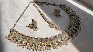 Petite look Antique Polki Kundan Mint Necklace Set with stud Earrings and Tikka | Indian Jewelry | Bridal Jewelry Kaur