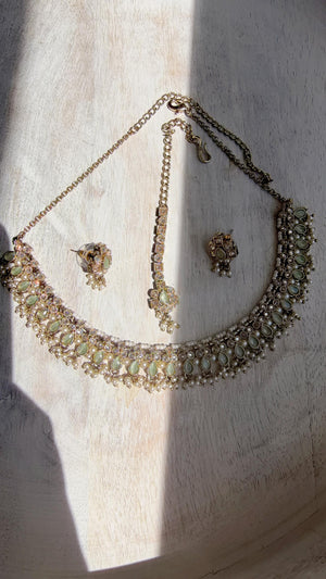 Petite look Antique Polki Kundan Mint Necklace Set with stud Earrings and Tikka | Indian Jewelry | Bridal Jewelry Kaur