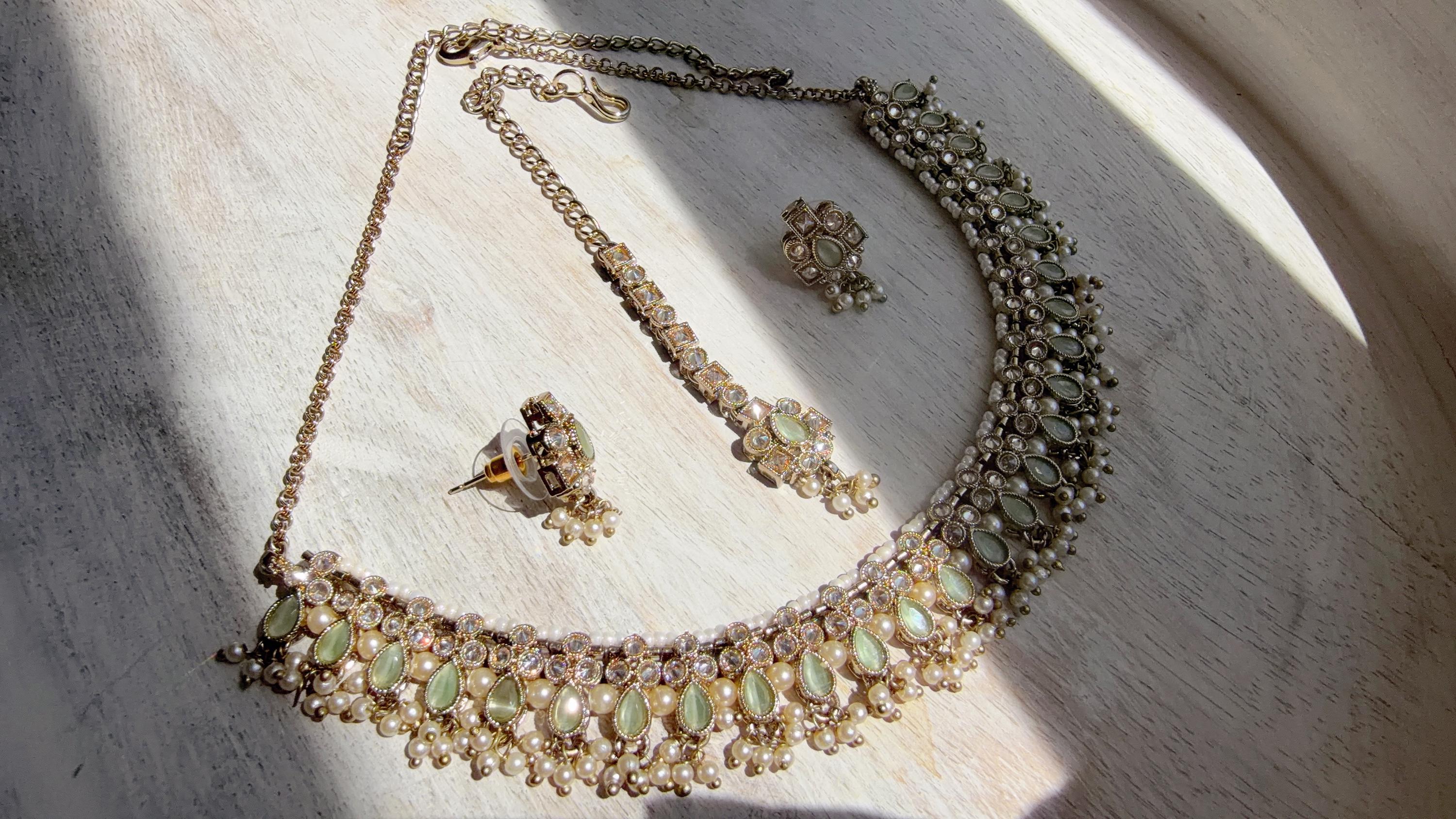 Petite look Antique Polki Kundan Mint Necklace Set with stud Earrings and Tikka | Indian Jewelry | Bridal Jewelry Kaur