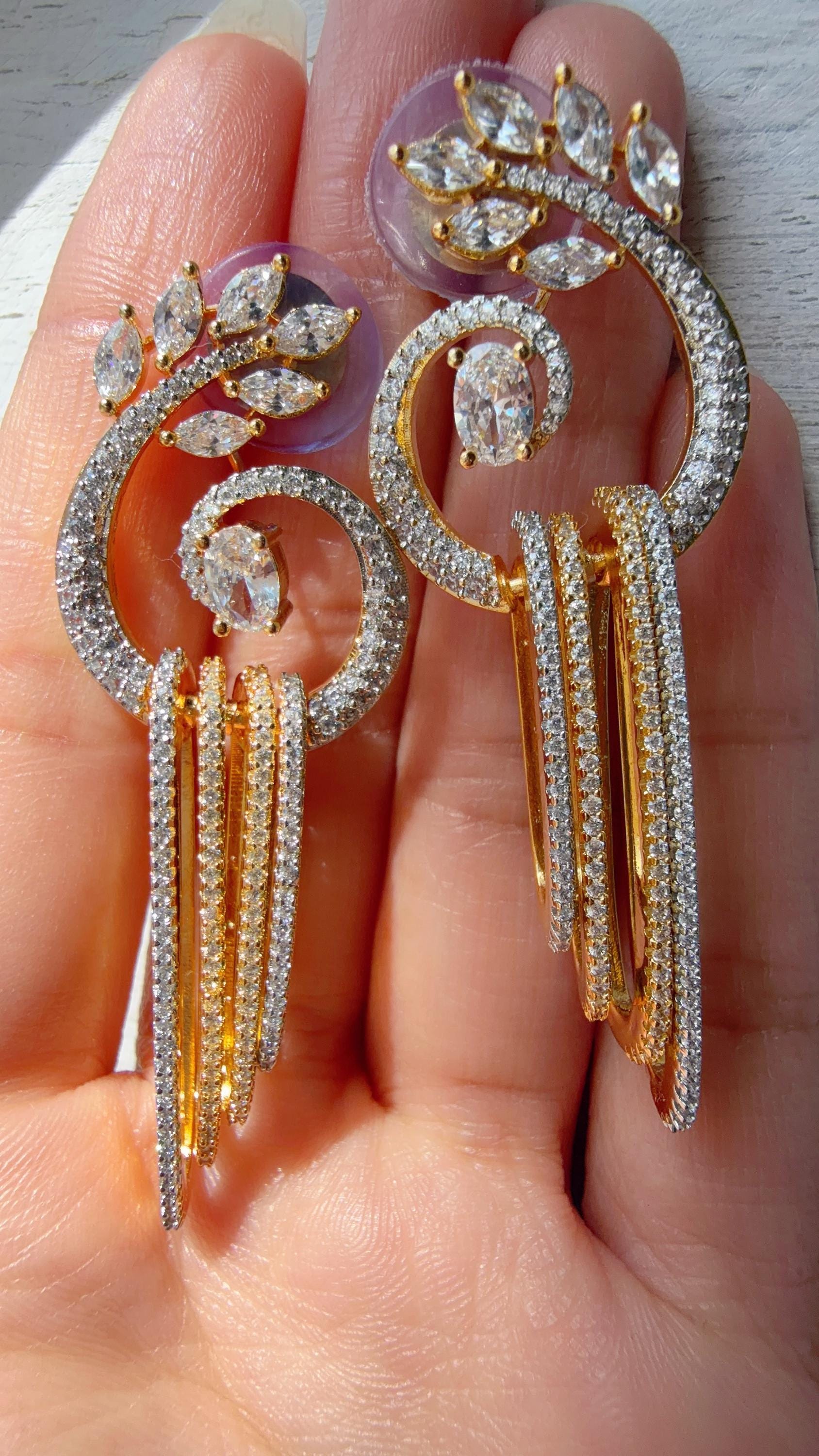 Dangly diamond earrings/Gold dangle earrings/Bridal earrings / Indian Wedding earrings