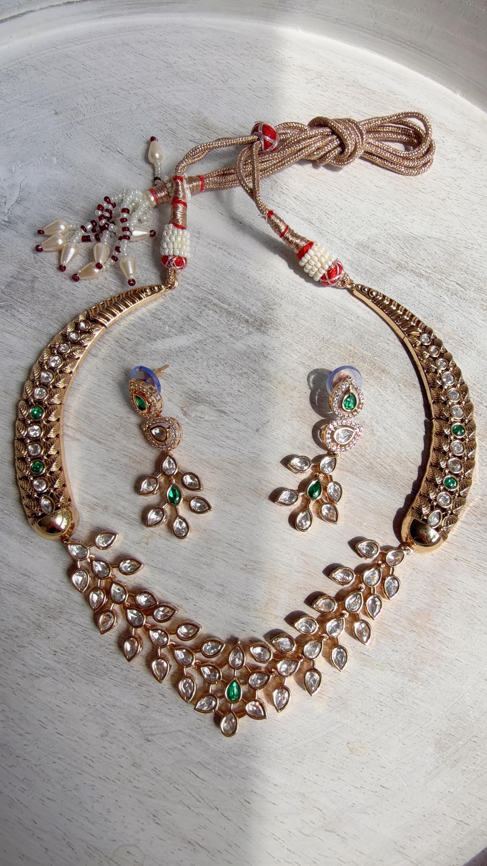 Emerald kundan hasli style Necklace Set Indian Bridal Wedding Jewelry / diamond Hasli /Indian Wedding jewelry