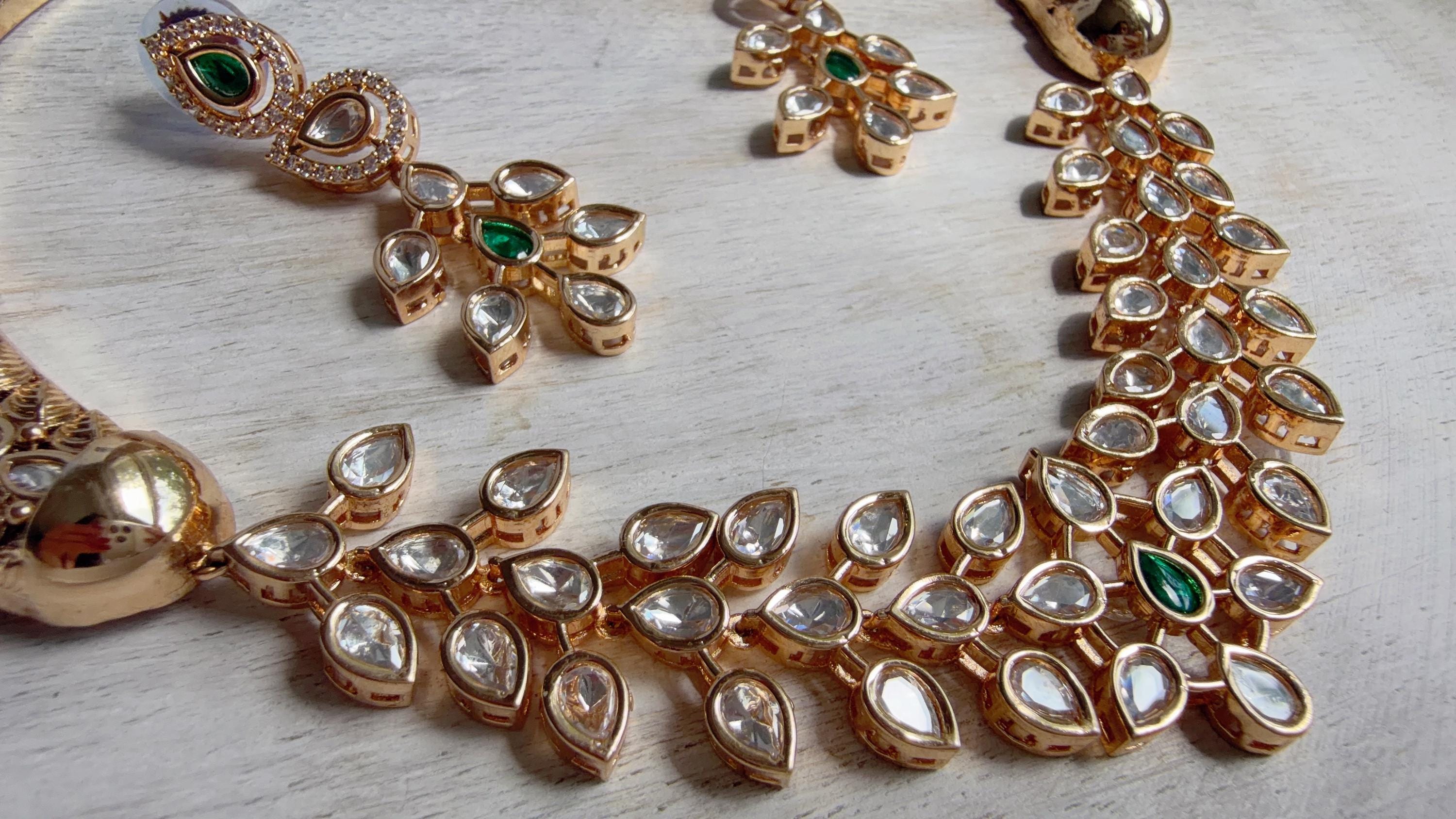 Emerald kundan hasli style Necklace Set Indian Bridal Wedding Jewelry / diamond Hasli /Indian Wedding jewelry