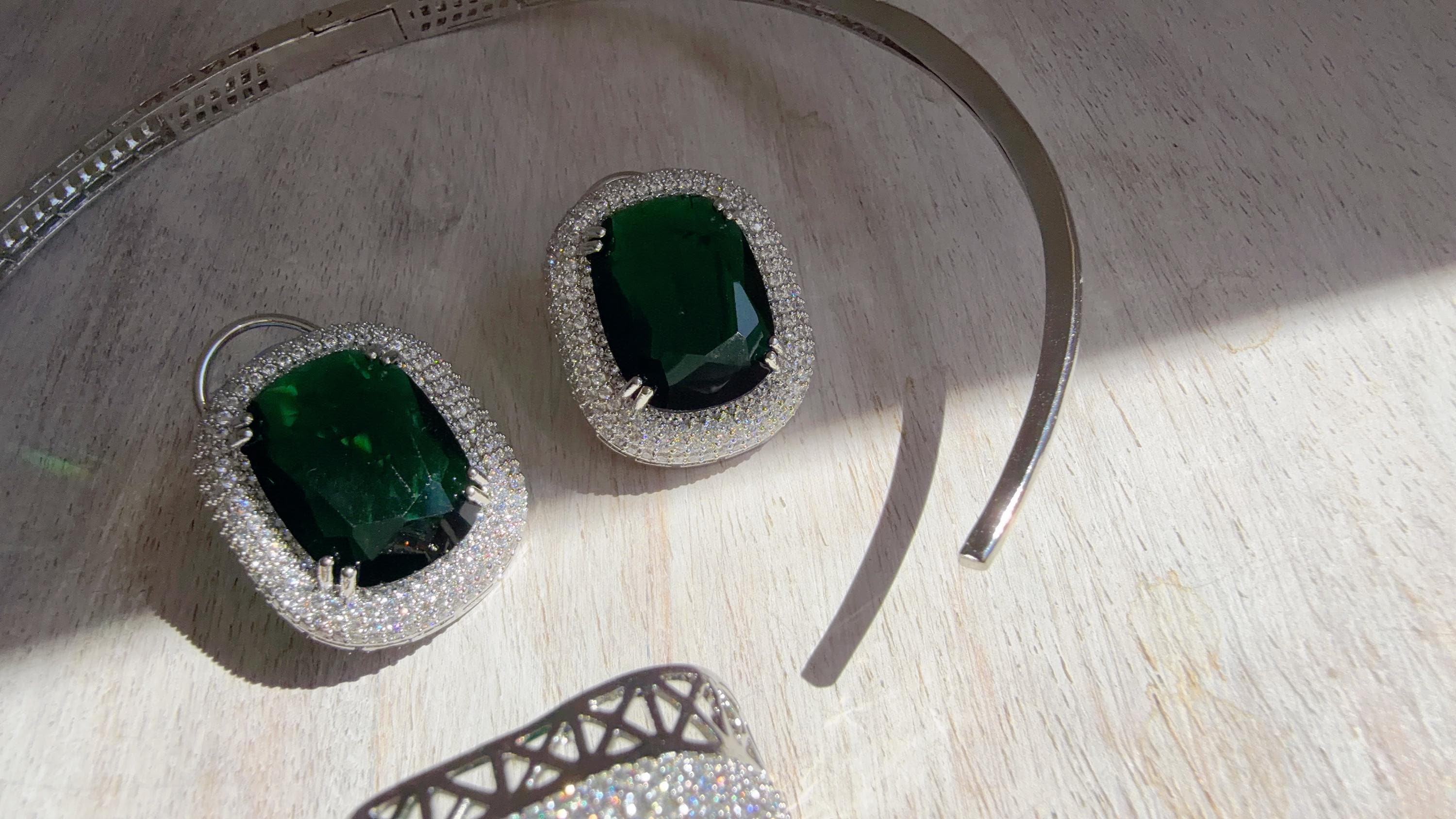 Emerald Green Hasli Necklace and Stud Earrings Set | Moissanite CZ Jewelry | Luxury Statement Set - Hellen