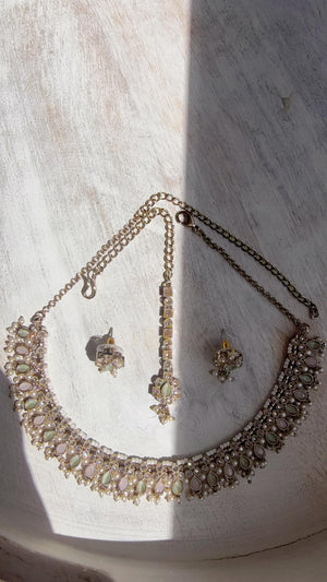 Petite look Antique Polki Kundan Mint pink Necklace Set with stud Earrings and Tikka | Indian Jewelry | Bridal Jewelry Kaur