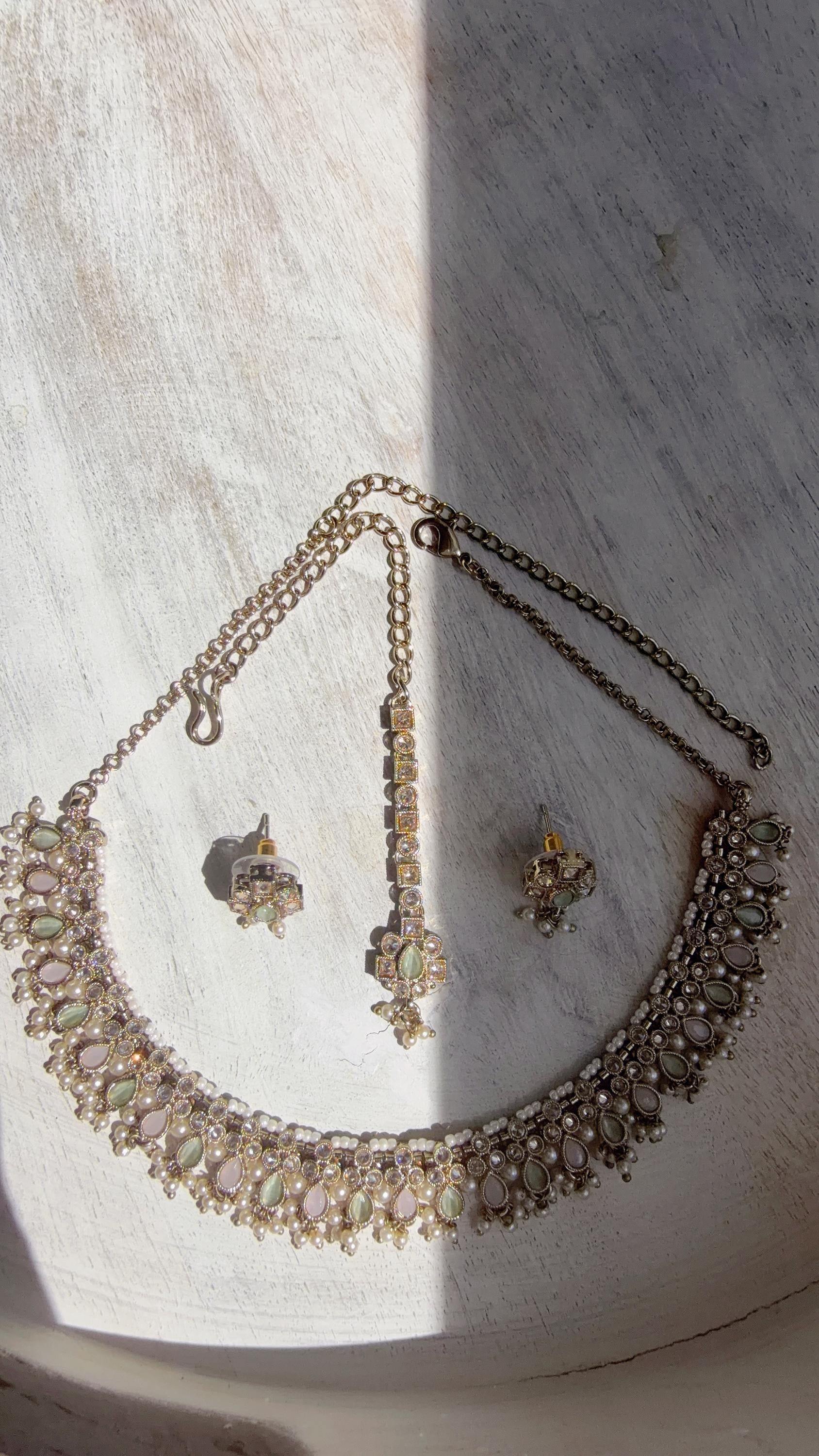 Petite look Antique Polki Kundan Mint pink Necklace Set with stud Earrings and Tikka | Indian Jewelry | Bridal Jewelry Kaur