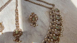 Petite look Antique Polki Kundan Mint pink Necklace Set with stud Earrings and Tikka | Indian Jewelry | Bridal Jewelry Kaur