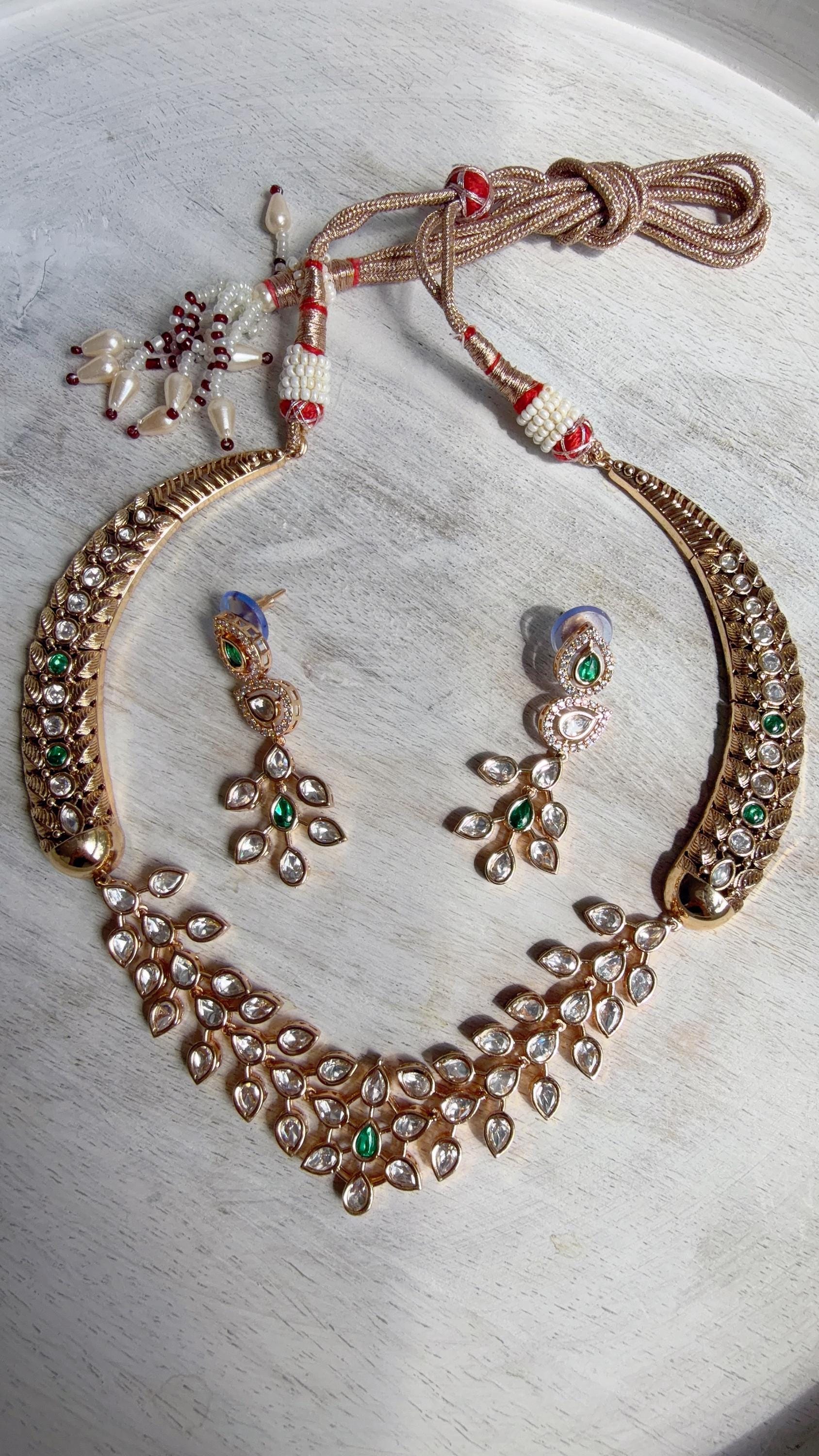 Emerald kundan hasli style Necklace Set Indian Bridal Wedding Jewelry / diamond Hasli /Indian Wedding jewelry