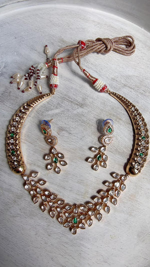 Emerald kundan hasli style Necklace Set Indian Bridal Wedding Jewelry / diamond Hasli /Indian Wedding jewelry