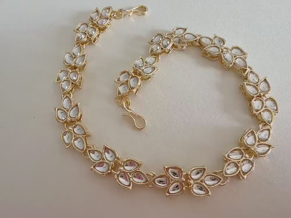 Kundan Pearl Sheesh Phool/matte gold Kundan Head Band//Sheesh patti/Matha phool/Indian Bridal Jewelry/Bridal Matha Patti