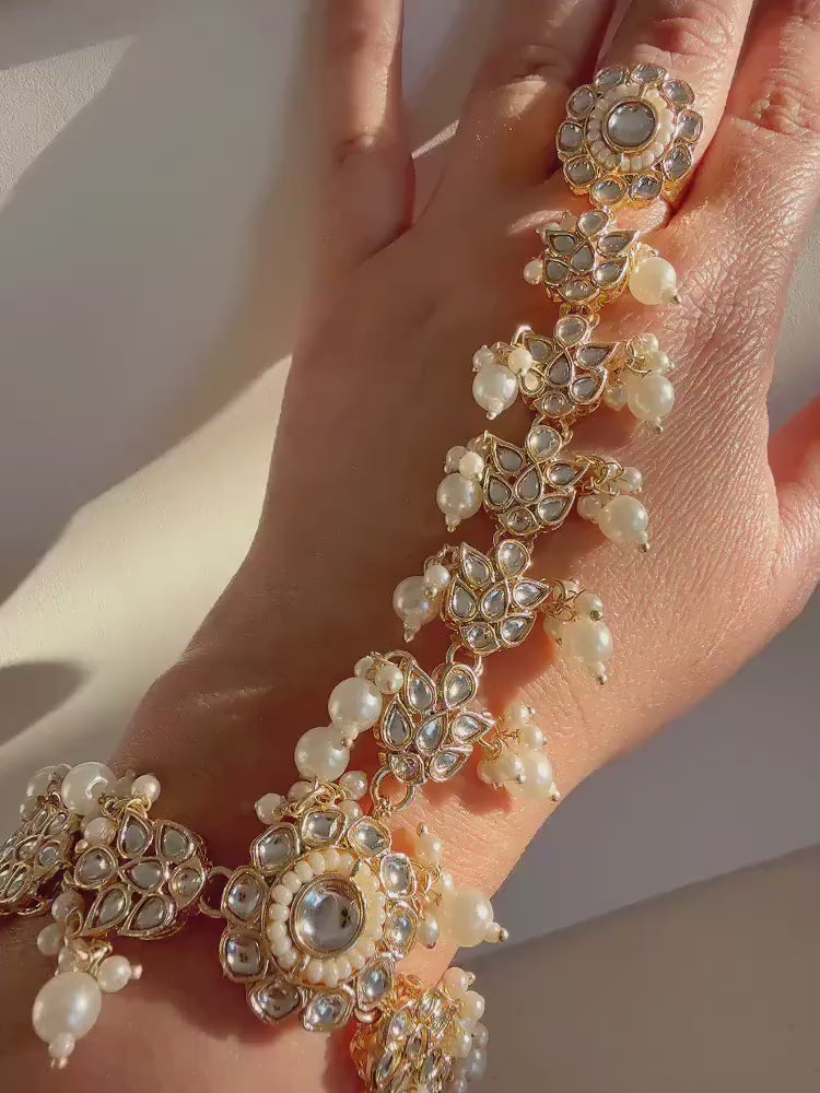 Kundan Hath Paan/Bracelet/Haath phool/Hathh Panja/hand harness/Indian Hand Jewelry//Bridal Jewelry/Indian Wedding jewelry